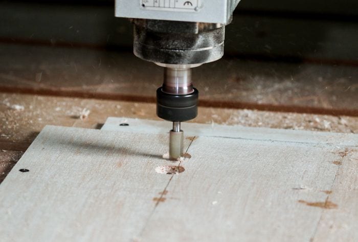 Fraiseuse CNC : quels choix techniques influencent les performances d’une machine ?